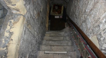 hidden stairway to Middleham
